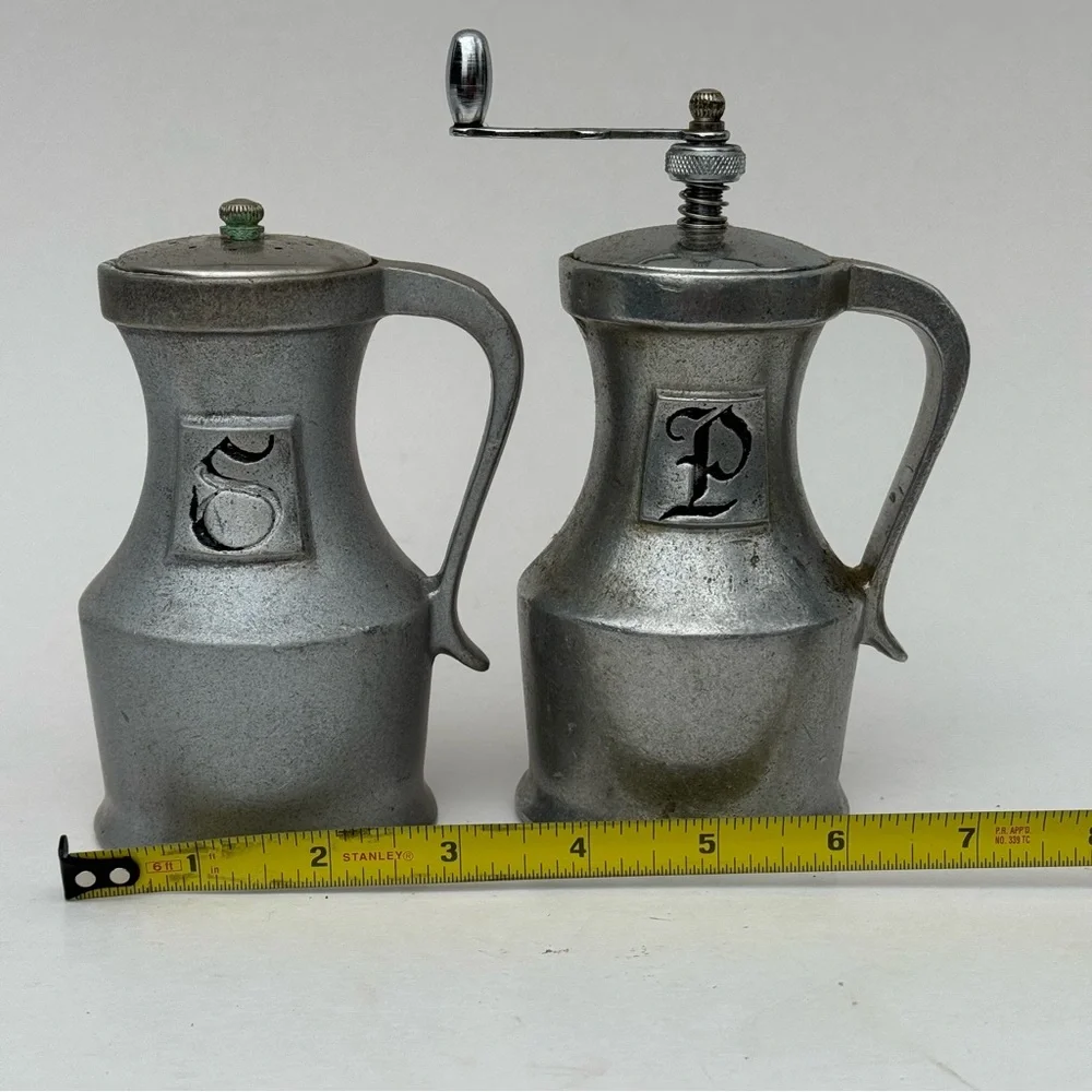Vintage Salt & Pepper Shaker